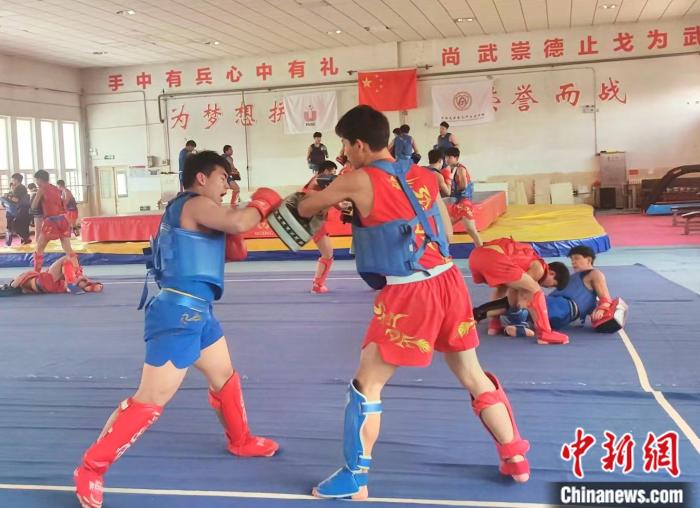 以武育人：霍元甲学校通过系统训练塑造少年品