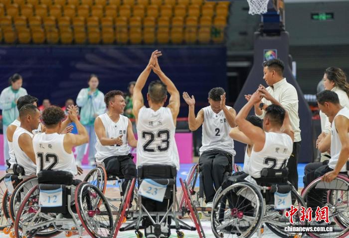 旦增表示“赢下比赛很满足”，西藏轮椅篮球队