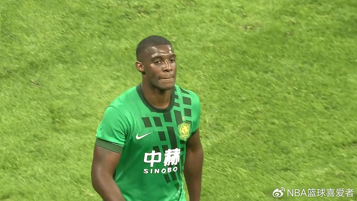 北京国安主场遭成都蓉城逆转 裁判争议成关键因