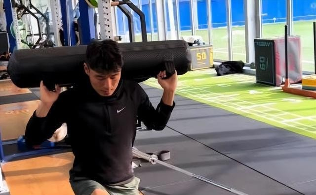 上海海港伤病潮下武磊或复出成关键变量，成亮